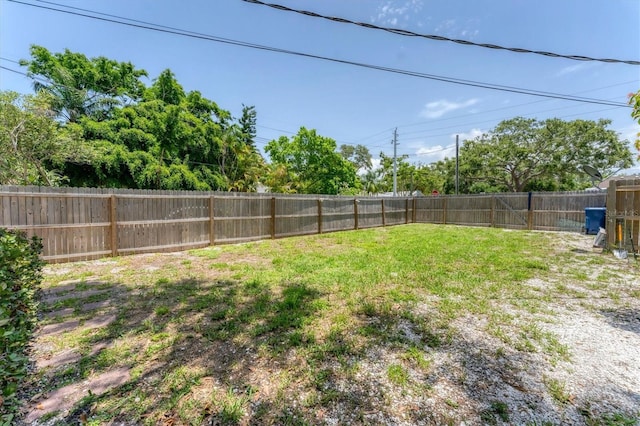 304 34th St W, Bradenton, FL 34205 - view of yard