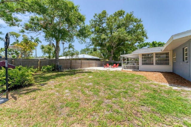304 34th St W, Bradenton, FL 34205 - view of yard with a patio