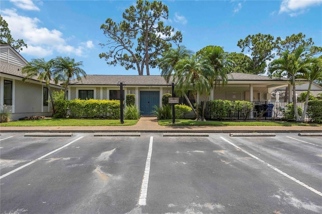 7926 Woodpointe Ct Unit 29, Sarasota, FL 34238 - view of uncovered parking lot