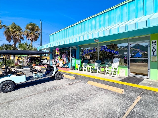 145 50th St, Holmes Beach, FL 34217 - view of uncovered parking lot