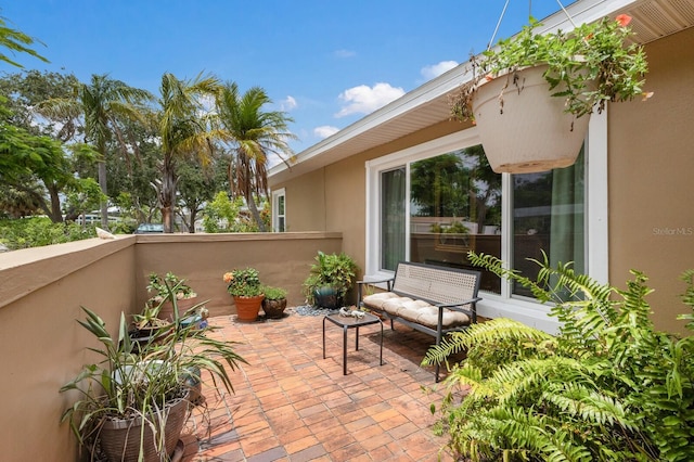 715 Fontana Ln, Bradenton, FL 34209 - view of patio / terrace
