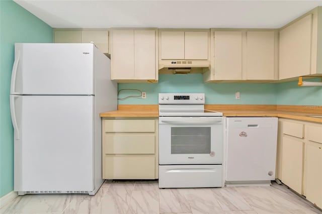 3072 Lake Bayshore Dr Unit 119, Bradenton, FL 34205 - photo 9