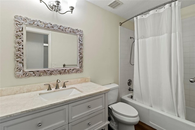 2515 Huntington Ave, Sarasota, FL 34232 - full bath featuring vanity, shower / bathtub combination with curtain, and toilet