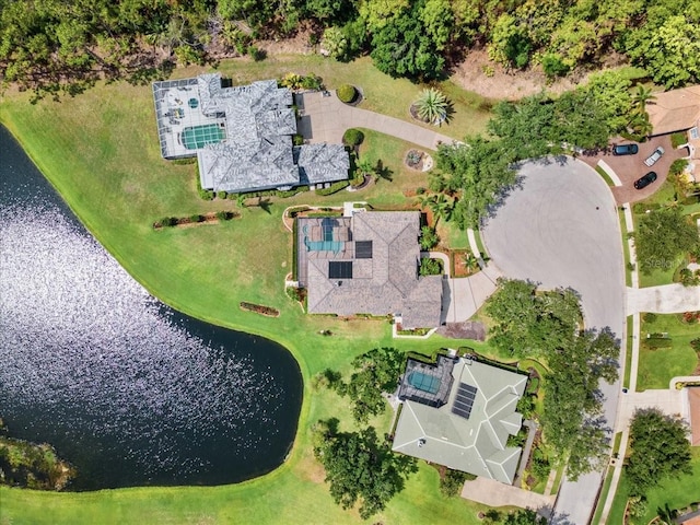 7513 Coventry Ct, Lakewood Ranch, FL 34202 - drone / aerial view of a large body of water