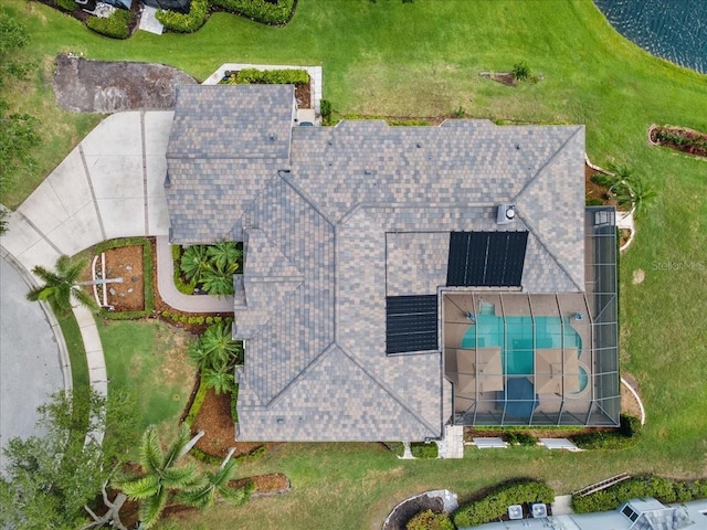 7513 Coventry Ct, Lakewood Ranch, FL 34202 - view of subject property featuring a pool area