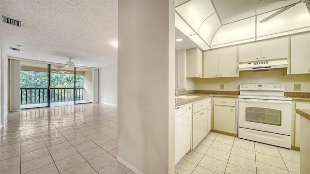 5255 Lake Village Dr Unit 40, Sarasota, FL 34235 - photo 3
