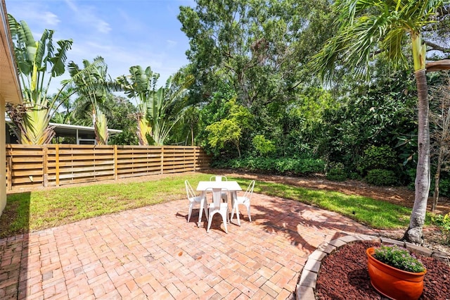 743 Stonecrest Dr, Sarasota, FL 34232 - view of patio featuring outdoor dining space