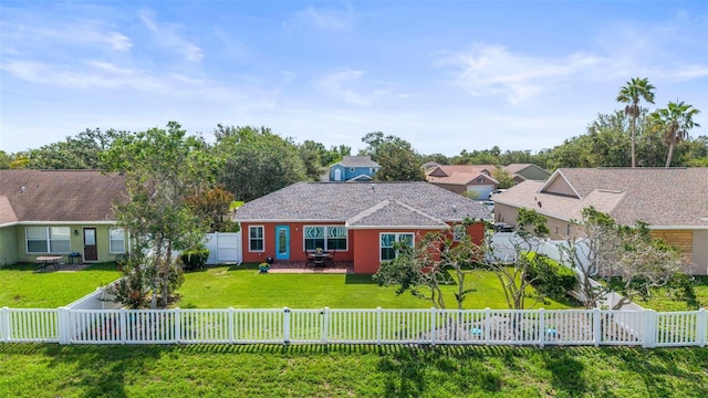4194 Banbury Cir, Parrish, FL 34219 - ranch-style house with a patio area