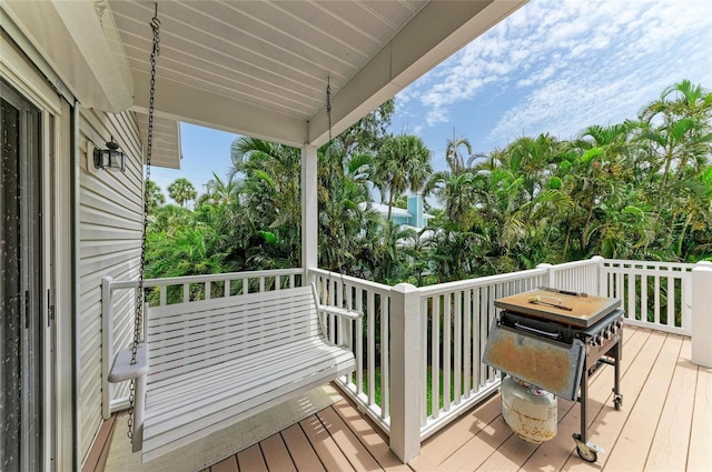 8963 Fishermens Bay Dr, Sarasota, FL 34231 - view of wooden terrace