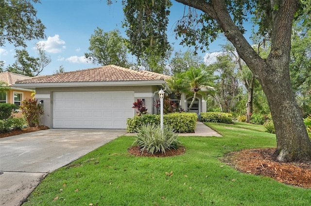 6744 Hickory Hammock Cir, Bradenton, FL 34202 - ranch-style home featuring stucco siding, a tile roof, an attached garage, driveway, and a front lawn