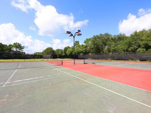 6811 Honeysuckle Trl, Lakewood Ranch, FL 34202 - view of tennis court featuring community basketball court