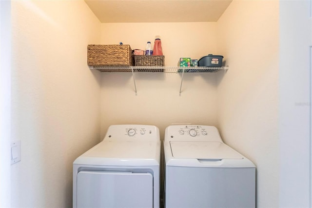 16804 Vardon Ter Unit 307, Bradenton, FL 34211 - laundry area featuring washer and clothes dryer