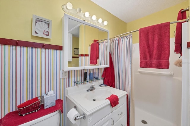 619 Albee Farm Rd N, Nokomis, FL 34275 - full bathroom featuring vanity, curtained shower, and toilet