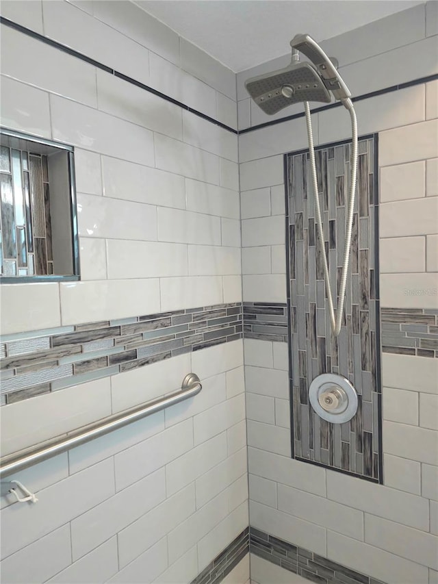 5207 86th Street Ct W, Bradenton, FL 34210 - full bath featuring tiled shower