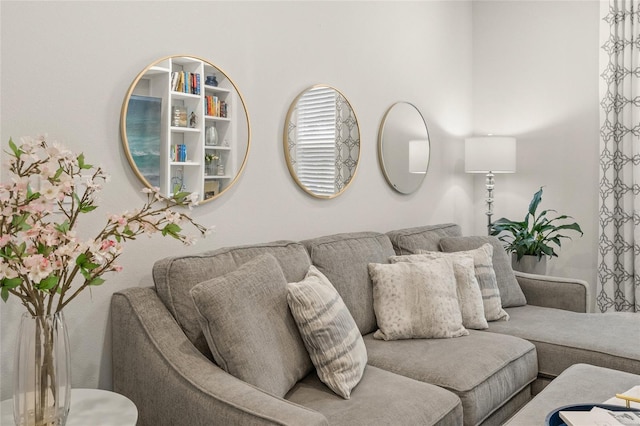 460 Daylily Blvd, Nokomis, FL 34275 - view of living area