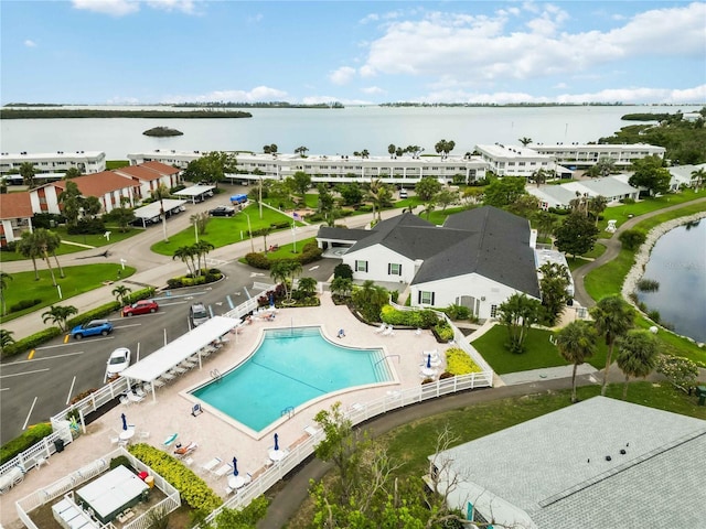 9412 Concord Cir, Bradenton, FL 34210 - aerial view of a pool and a nearby body of water