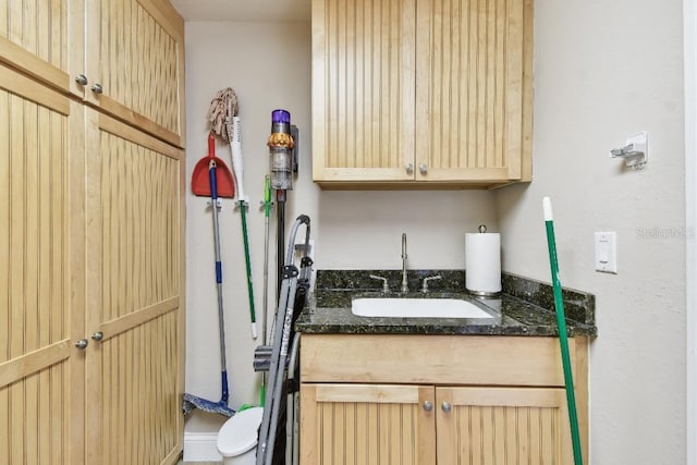 2825 Terra Ceia Bay Blvd Unit 1804, Palmetto, FL 34221 - washroom featuring a sink