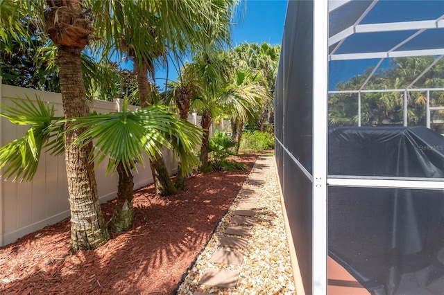 866 Oak Briar Ln, Osprey, FL 34229 - surrounding community featuring a fenced backyard