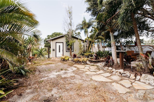4945 Camphor Ave, Sarasota, FL 34231 - view of yard