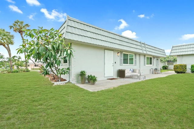 202 Bedford Trl Unit 120, Sun City Center, FL 33573 - photo 1