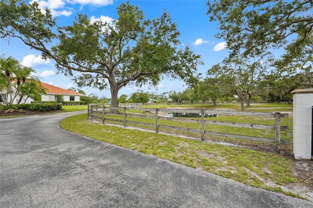 7025 Saddle Creek Cir, Sarasota, FL 34241 - view of asphalt driveway