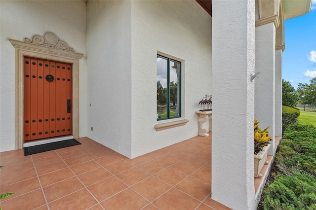 7025 Saddle Creek Cir, Sarasota, FL 34241 - entrance to property with stucco siding