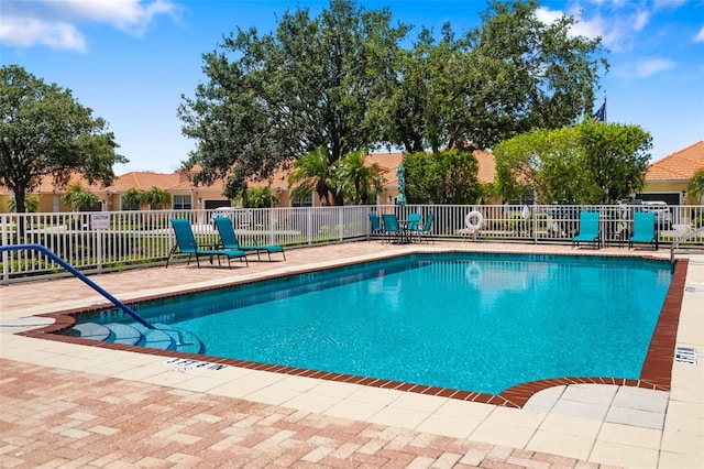 5609 Spanish Point Ct, Palmetto, FL 34221 - community pool with a patio
