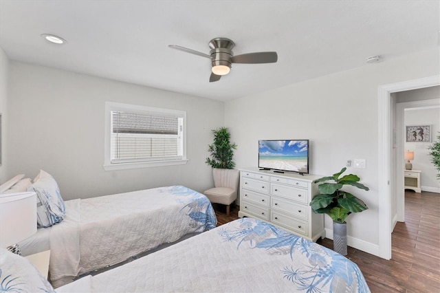 7727 9th Avenue Dr NW, Bradenton, FL 34209 - bedroom with dark wood-style flooring, baseboards, a ceiling fan, and recessed lighting