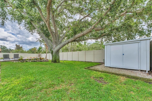 7727 9th Avenue Dr NW, Bradenton, FL 34209 - view of yard