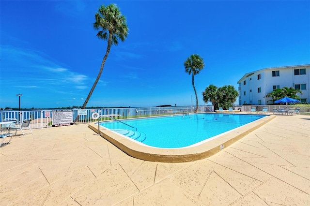 767 John Ringling Blvd Unit 25, Sarasota, FL 34236 - community pool with a patio area