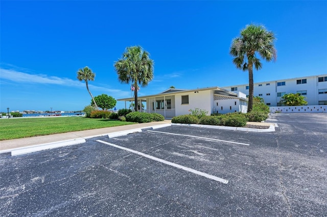 767 John Ringling Blvd Unit 25, Sarasota, FL 34236 - view of uncovered parking lot