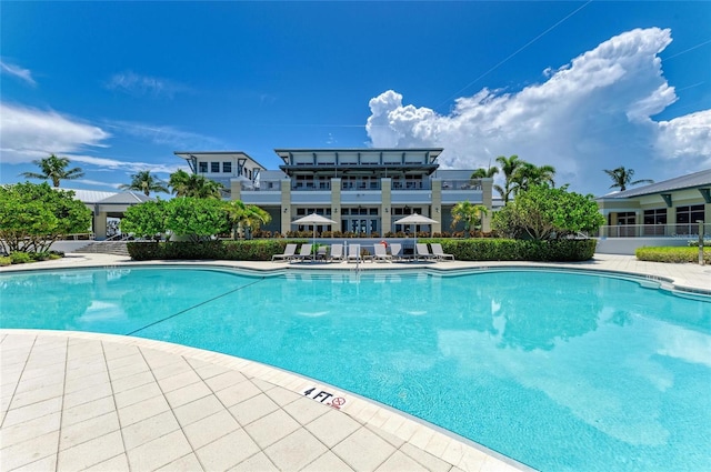 315 Sapphire Lake Dr Unit 101, Bradenton, FL 34209 - community pool with a patio area
