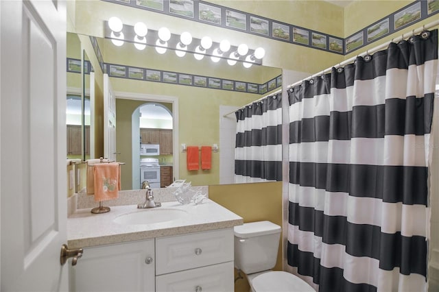8579 54th Avenue Cir E, Bradenton, FL 34211 - full bathroom featuring vanity and a shower with curtain
