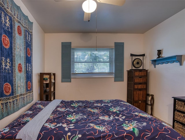 2216 Lake Shore Dr, Nokomis, FL 34275 - bedroom with a ceiling fan