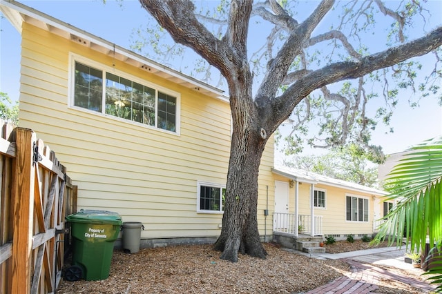 3001 Bay Shore Cir, Sarasota, FL 34234 - view of front of home