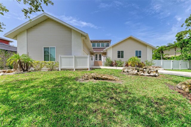 3903 Bayside Dr, Bradenton, FL 34210 - view of back of property