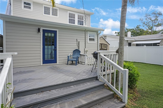 480 28th Ave N, Saint Petersburg, FL 33704 - view of wooden deck