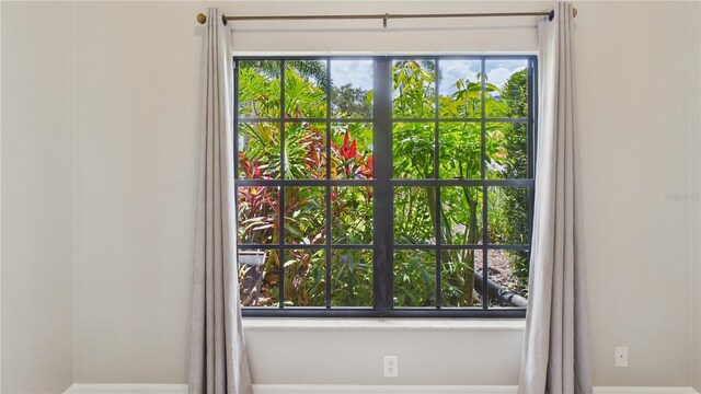 6107 Misty Oaks St, Sarasota, FL 34243 - photo 25