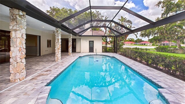 6107 Misty Oaks St, Sarasota, FL 34243 - photo 65