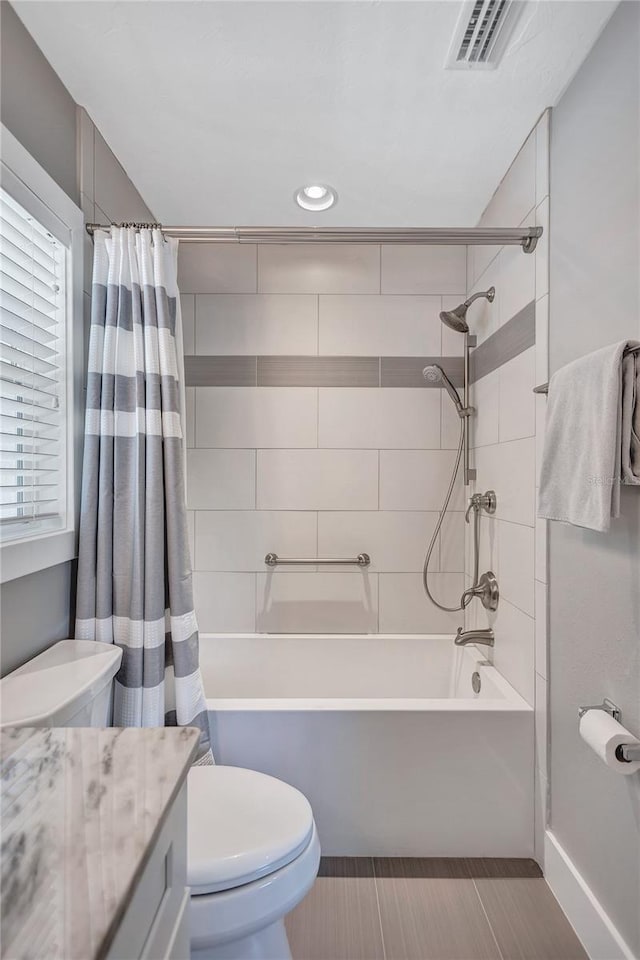 139 Vista Hermosa Cir, Sarasota, FL 34242 - bathroom with vanity, shower / bathtub combination with curtain, recessed lighting, and wood finished floors