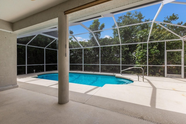 4998 Cedar Oak Way, Sarasota, FL 34233 - outdoor pool with a patio area and a lanai