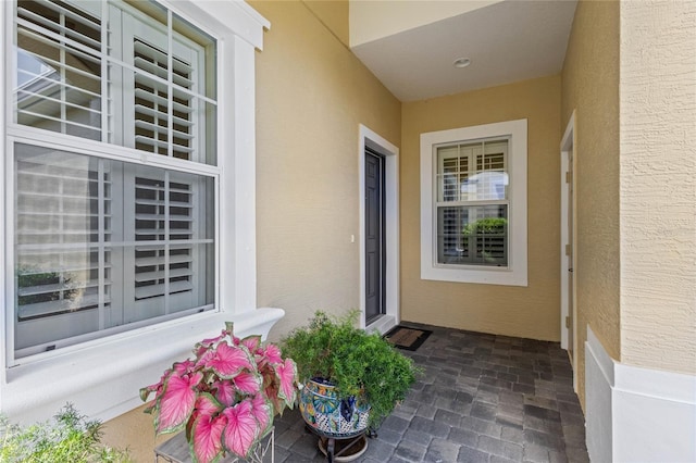 2070 Crystal Lake Trl, Bradenton, FL 34211 - entrance to property with stucco siding