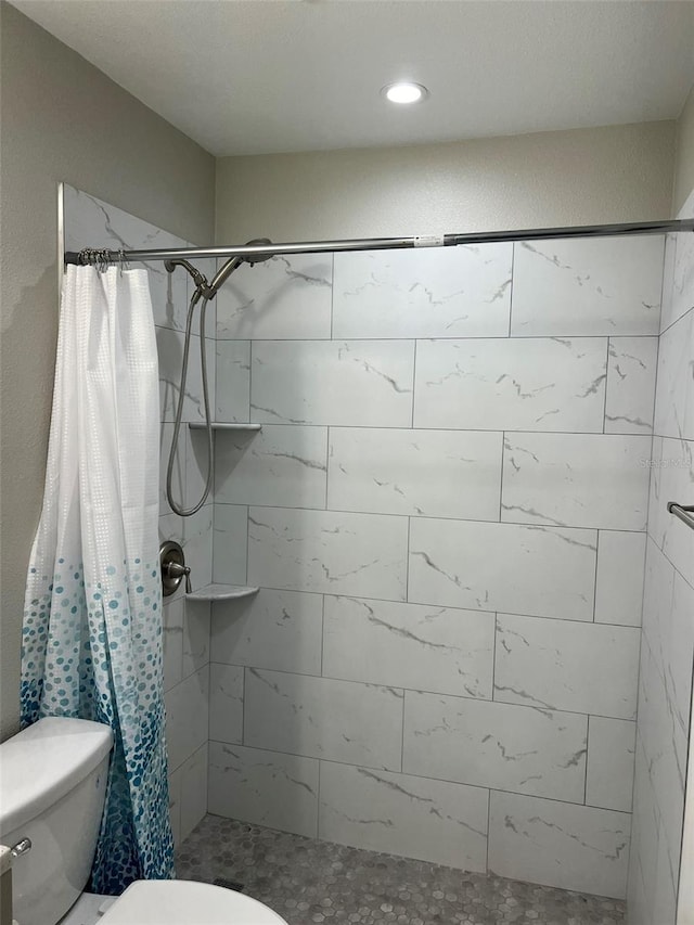 1840 3rd Ave E, Bradenton, FL 34208 - bathroom with a stall shower and recessed lighting
