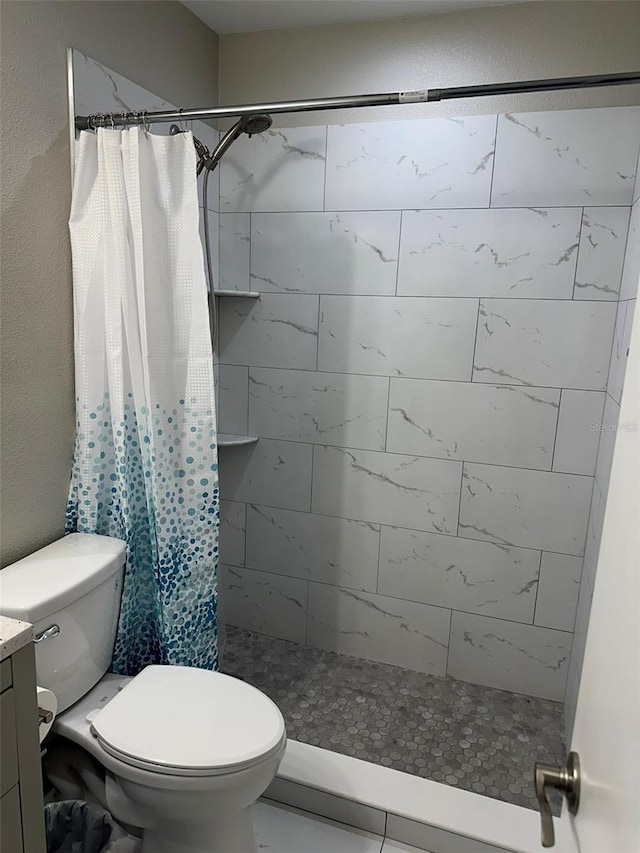 1840 3rd Ave E, Bradenton, FL 34208 - bathroom featuring a shower stall and vanity