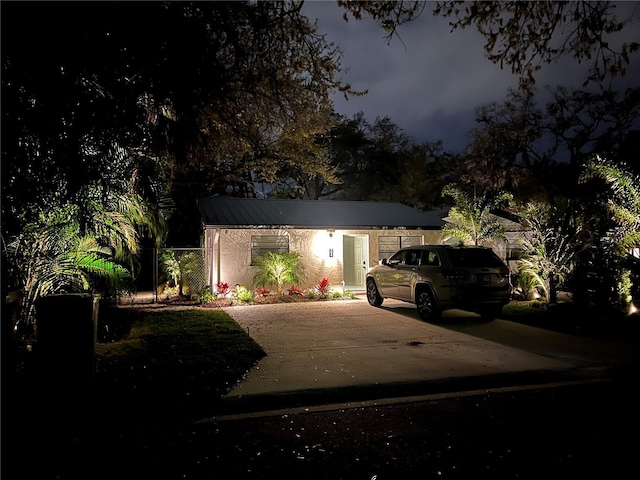 1840 3rd Ave E, Bradenton, FL 34208 - single story home with driveway