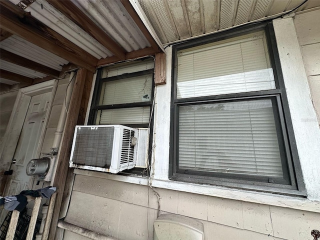 2230 50th Ave N, Saint Petersburg, FL 33714 - exterior view of electric meter and cooling unit