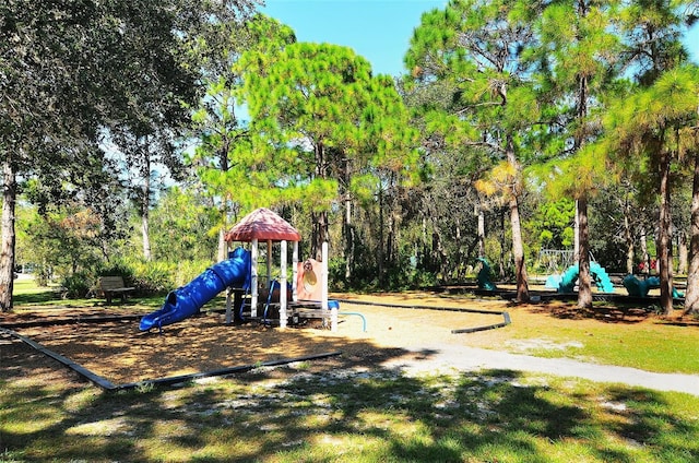 3276 Westford Ln, Sarasota, FL 34231 - view of communal playground