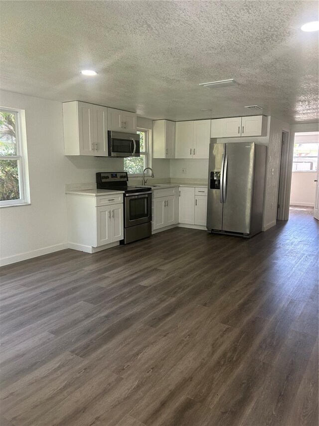 4740 Garcia Ave, Sarasota, FL 34233 - photo 7