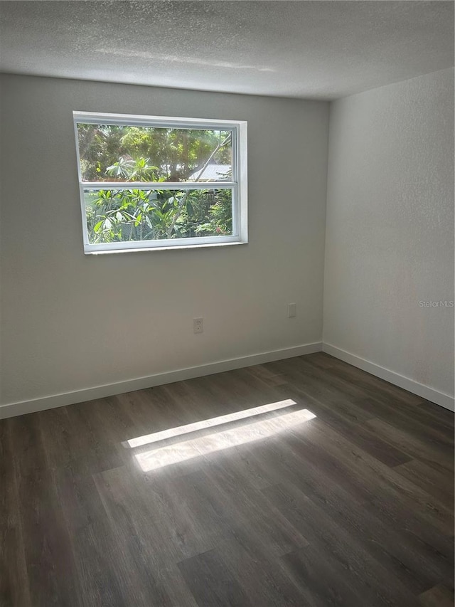 4740 Garcia Ave, Sarasota, FL 34233 - photo 12