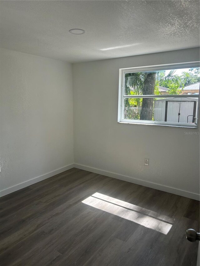 4740 Garcia Ave, Sarasota, FL 34233 - photo 19